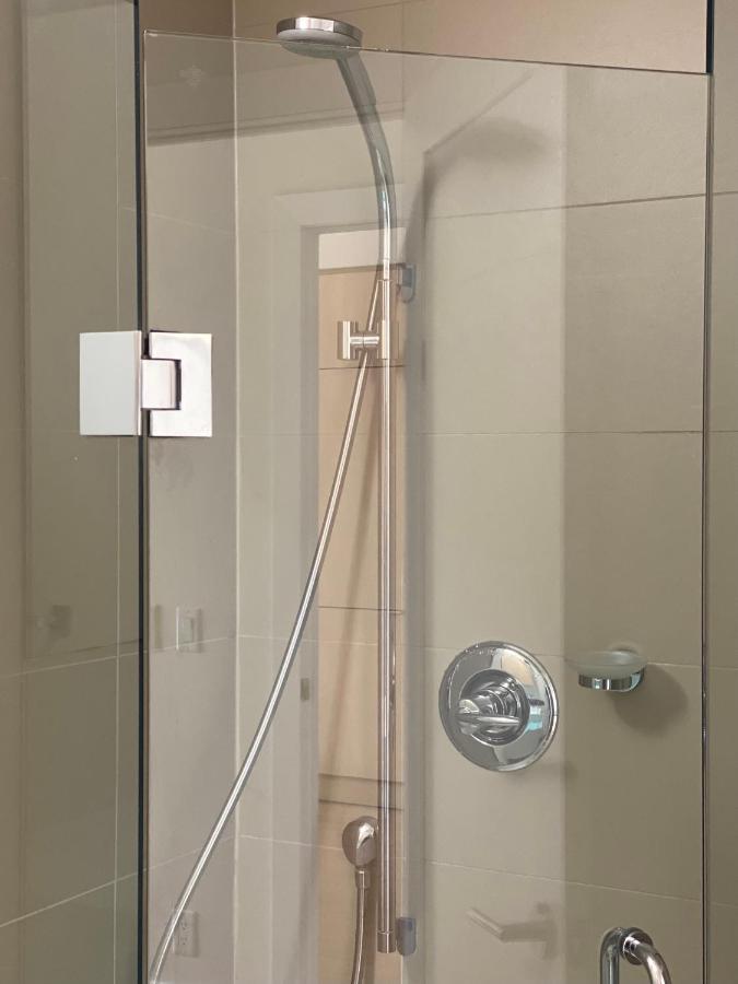 Grand View 2Br/2Ba Condos Cn Tower,Union,Tiff/Mtcc Toronto Luaran gambar